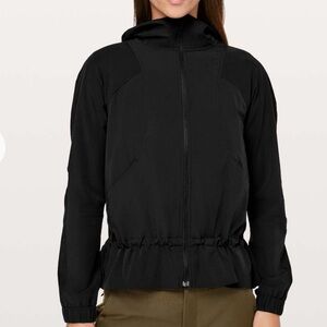 $138 Lululemon Pack It Up Jacket
Black